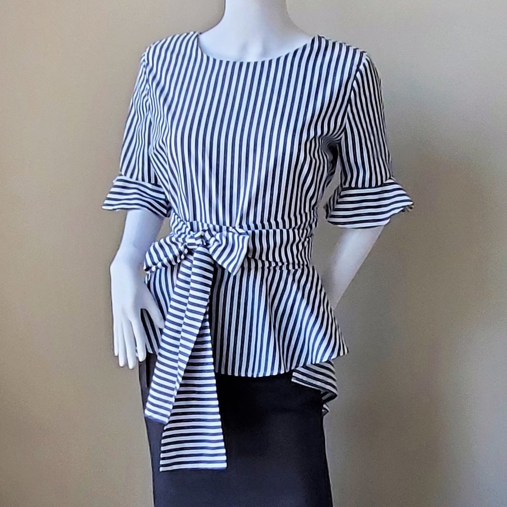 SAN JOY TOP| Blue & White Striped High Low Top | Size M